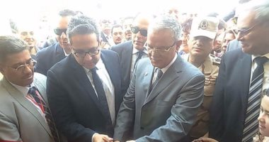 وزير الآثار ومحافظ المنيا يفتتحان متحف ملوى بعد ترميمه