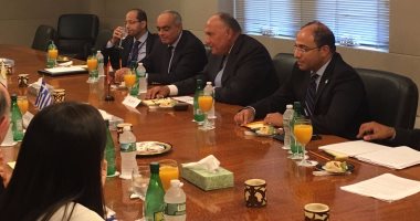بالصور.. سامح شكرى يعقد اجتماعًا ثلاثيًا مع وزيرى خارجية اليونان وقبرص