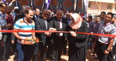 القائم بأعمال رئيس جامعة السادات يفتتح كلية الصيدلة الجديدة