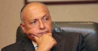 سفير مصر الجديد بأنجولا يغادر مطار القاهرة لتسلم مهام منصبه 