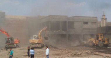محافظ القاهرة: إزالة 300 مدبغة ومصنع غراء بمنطقة المدابغ وإخلائها خلال أيام