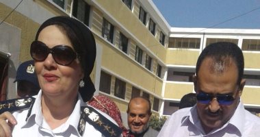 بالفيديو..الشرطة النسائية تشن حملة بمحيط مدارس السيدة زينب