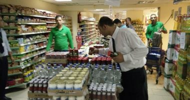 محافظة سوهاج والرقابة الإدارية يوفرا 1400 دجاجة و50 طن سكر للمواطنين