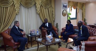 وزير الرياضة يستقبل رئيس مجلس الشيوخ ورئيس اتحاد كرة القدم البوروندى