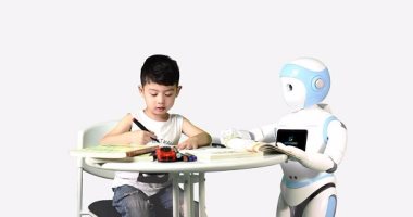 بالصور.. iPal روبوت جديد يربى أطفالك بدلا منك