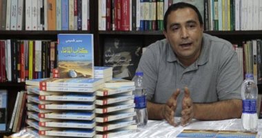 بالصور.. سمير قسيمى يحتفل بتوقيع روايته "كتاب الماشاء" فى القاهرة