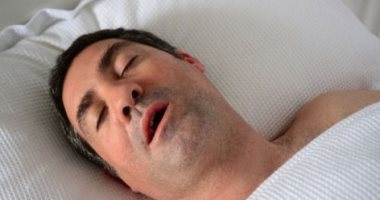 الجمعية الأمريكية: انقطاع التنفس أثناء النوم يسبب اضطراب ضربات القلب