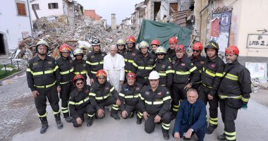 بابا الفاتيكان يزور المناطق المتضررة من الزلزال فى إيطاليا