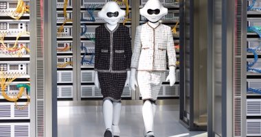 بالصور.. عارضات دار أزياء chanel  "رائدات فضاء" بأسبوع الموضة فى باريس