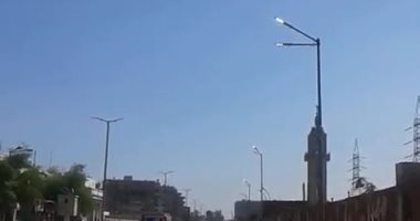 قارئ يشارك بفيديو لأعمدة إنارة مضاءة نهارا فى شوارع أسيوط