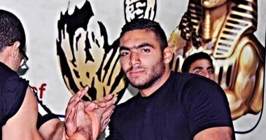 لاعب "مصارعة الذراعين" عقب فوزه على منافسه الإسرائيلى: رفضت مصافحته