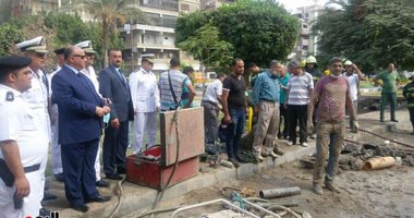 بالصور.. "أمن القاهرة" ينقذ مصر الجديدة من كارثة بعد كسر خط الغاز الرئيسى