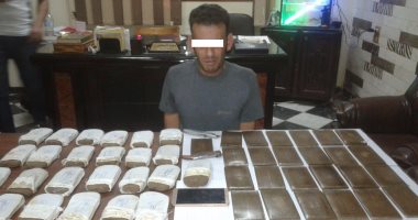 القبض على عاطل يتاجر فى المخدرات وبحوزته كيلو حشيش بمنطقة الدقى
