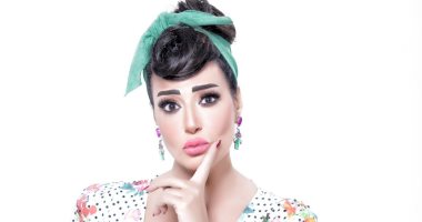 سمية الخشاب: أغنى بـ"اللهجة المصرية" قريبًا.. وأجهز لـمسلسل "الحلال"