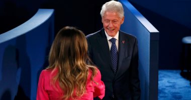 بيل كلينتون وزوجة "ترامب" يصلان مقر المناظرة الثانية بين هيلارى ودونالد