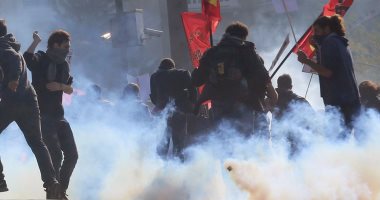 بالصور.. شرطة تركيا تستخدم رصاصا بلاستيكيا وغازا لتفريق محتجين فى أنقرة