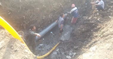 بالصور.. شركة مياه الشرب بالقليوبية تجرى إصلاحات للخط الرئيسى بقليوب
