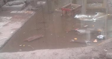 شارع الحريرى بالفيوم يغرق فى مياه الصرف الصحى