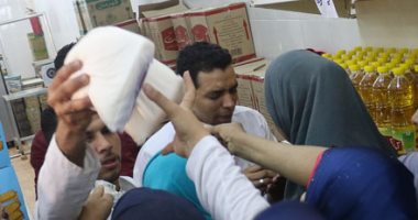 محافظ المنوفية ووكيل وزارة التموين يطلقان حملة لتوزيع 4 أطنان سكر بالسادات