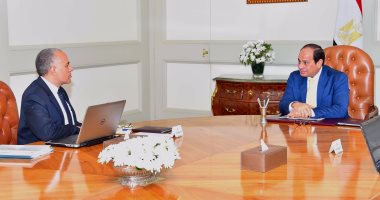 الرئيس السيسي يستقبل وزير الرى بقصر الاتحادية