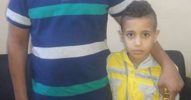 مباحث العاشر من رمضان تعيد طفلا مختطفا لأسرته وتضبط المتهمين