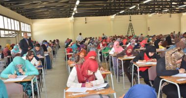 رئيس جامعة المنوفية يتفقد امتحانات الصيدلة