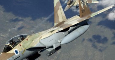 طائرات جيش الاحتلال تقصف 3 مواقع فى غزة ردا على إطلاق صاروخ