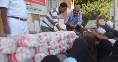 السكر بـ 5 جنيهات والأرز بـ 4 جنيهات فى مبادرة الشعب يأمر بمحافظة سوهاج