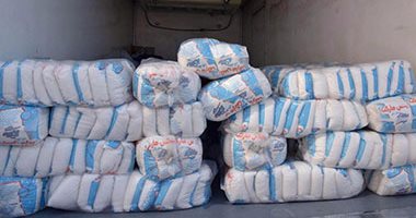 ضبط تاجرين لاتهامهما بتخزين 4 طن سكر وأرز لبيعها في السوق السوداء بقنا 