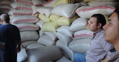 القبض على 6 تجار حجبوا 385 طن أرز  عن التداول بالأسواق في البحيرة 