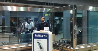بدء تطبيق قرار منع حمل هواتف note7 للمسافرين بمطار القاهرة