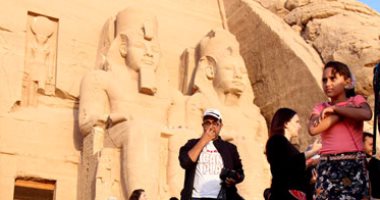بالصور.. بدء ظاهرة تعامد الشمس بمعبد أبوسمبل بحضور وزيرى "الثقافة والآثار"