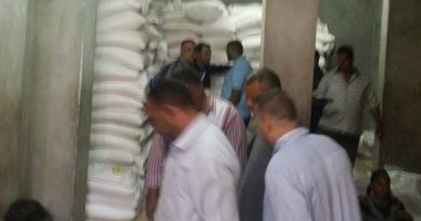 "أمن القاهرة" يداهم مخازن محتكرى السلع ويضبط 9 أطنان سكر وأرز 