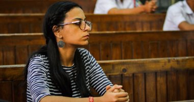 بالصور.. حضور الناشطة ماهينور المصرى جلسة محاكمة متهمى "اغتيال النائب العام"
