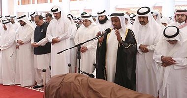 ننشر صور تشييع جثمان أمير قطر الأسبق خليفة بن حمد آل ثانى