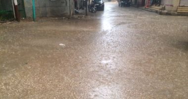 بالفيديو والصور.. الأمطار تغرق شوارع أسيوط
