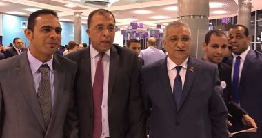 وزيرا "الخارجية والتنمية المحلية" يعودان للقاهرة بعد حضور مؤتمر الشباب