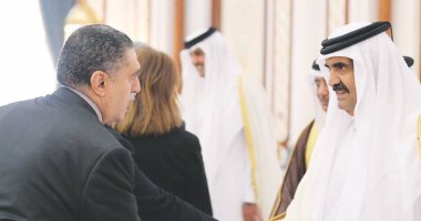رئيس البعثة الدبلوماسية المصرية يقدم العزاء فى وفاة أمير قطر الأسبق