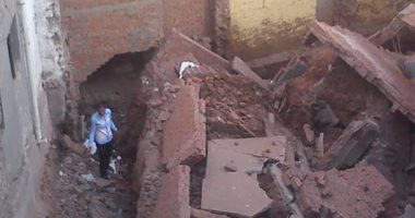 مصرع فتاة وإصابة شخصين بسبب انهيار منزلين بمنطقة الوليدية فى أسيوط 