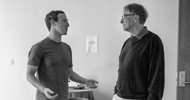 مؤسس فيس بوك مهنئا بيل جيتس بعيد ميلاده 61: سنوات أخرى لتغيير العالم