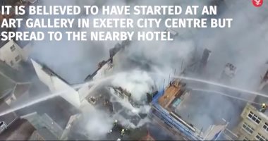 انهيار أقدم فندق فى إنجلترا بعد نشوب حريق دام يومين