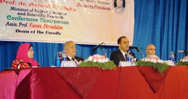 رئيس جامعة دمنهور يفتتح المؤتمر العملى الأول لكلية التمريض  