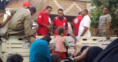 الهلال الأحمر يتدخل لإغاثة أهالى قرية حاجر أبو ليلة بسوهاج من السيول