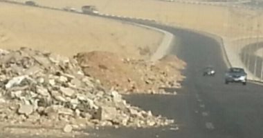 انتشار مخلفات البناء بطريق الواحة مدينة نصر الدائرى