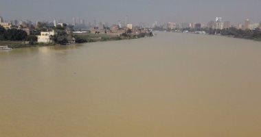 قراء اليوم السابع يرصدون تغير مياه نهر النيل بمنطقة المعادى