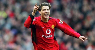 بالفيديو.. 13 عامًا على تسجيل رونالدو أول أهدافه بقميص مانشستر يونايتد