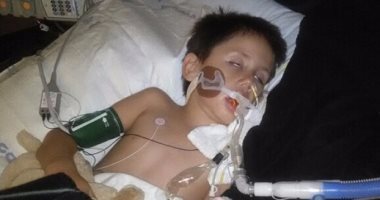 بالصور.. طفل يموت بعد أسبوعين بسبب فيروس نادر أدى لإصابته بالشلل 