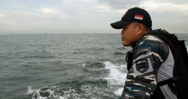 إندونيسيا تواصل البحث عن عشرات المفقودين بعد غرق قارب سريع