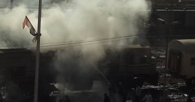 بالصور.. الحماية المدنية تسيطر على حريق جرار بالسكة الحديد فى طنطا