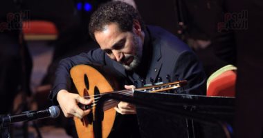 نصير شمة يعزف أجمل مقطوعاته الموسيقية فى حفله بمهرجان الموسيقى العربية